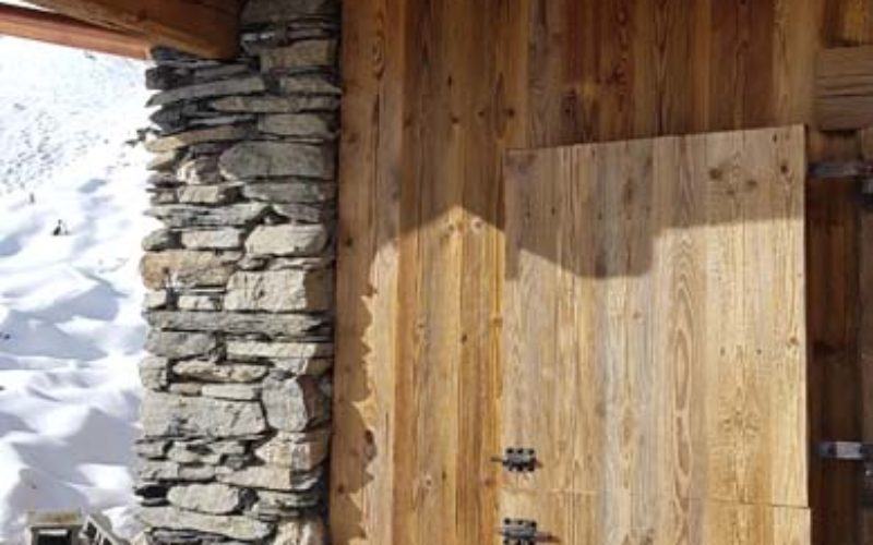 53CHALET RENOVATION PROVIN CORRE